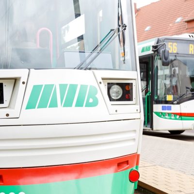 Straßenbahn und Bus