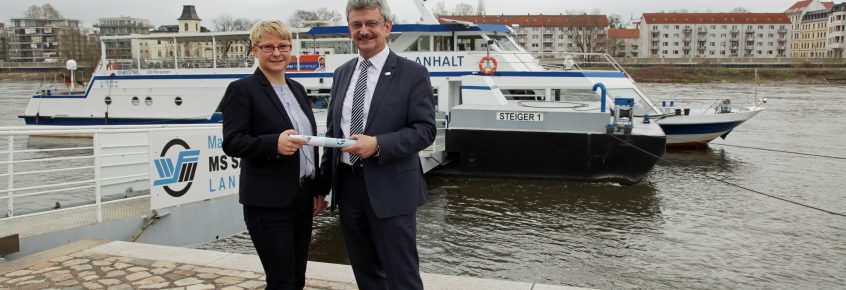 Staffelstabübergabe: Silke Buschmann und Peter Fechner