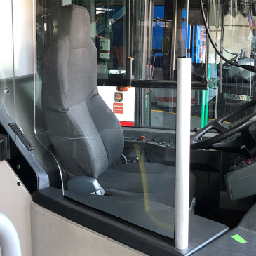 Nachrüstung einer Scheibe zum Fahrpersonal in Bussen