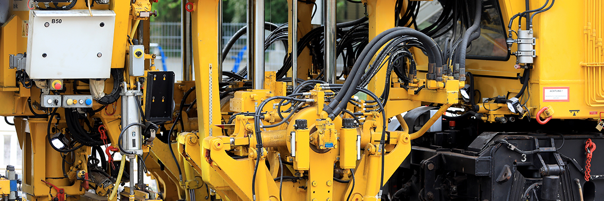 Gleisstopfmaschine (Foto: Peter Gercke)