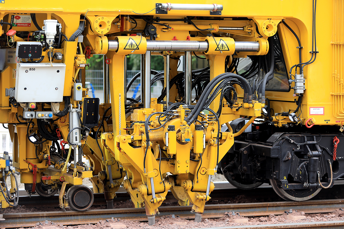 Gleisstopfmaschine (Foto: Peter Gercke)