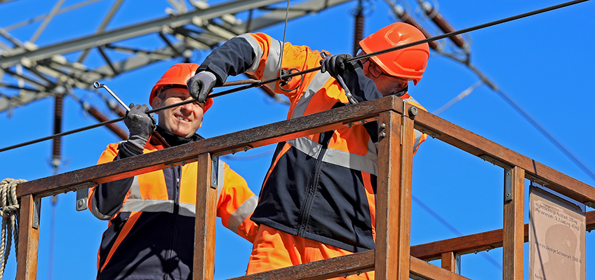 Reparaturarbeiten an der Oberleitung (Foto: Peter Gercke)