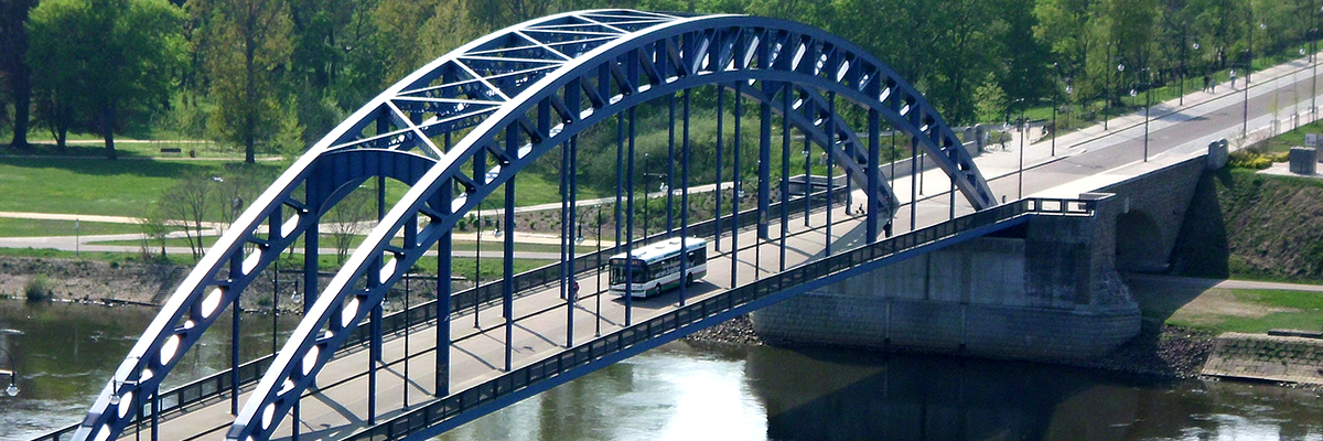 Bus auf der Sternbrücke (Foto: Marcus Behrens)