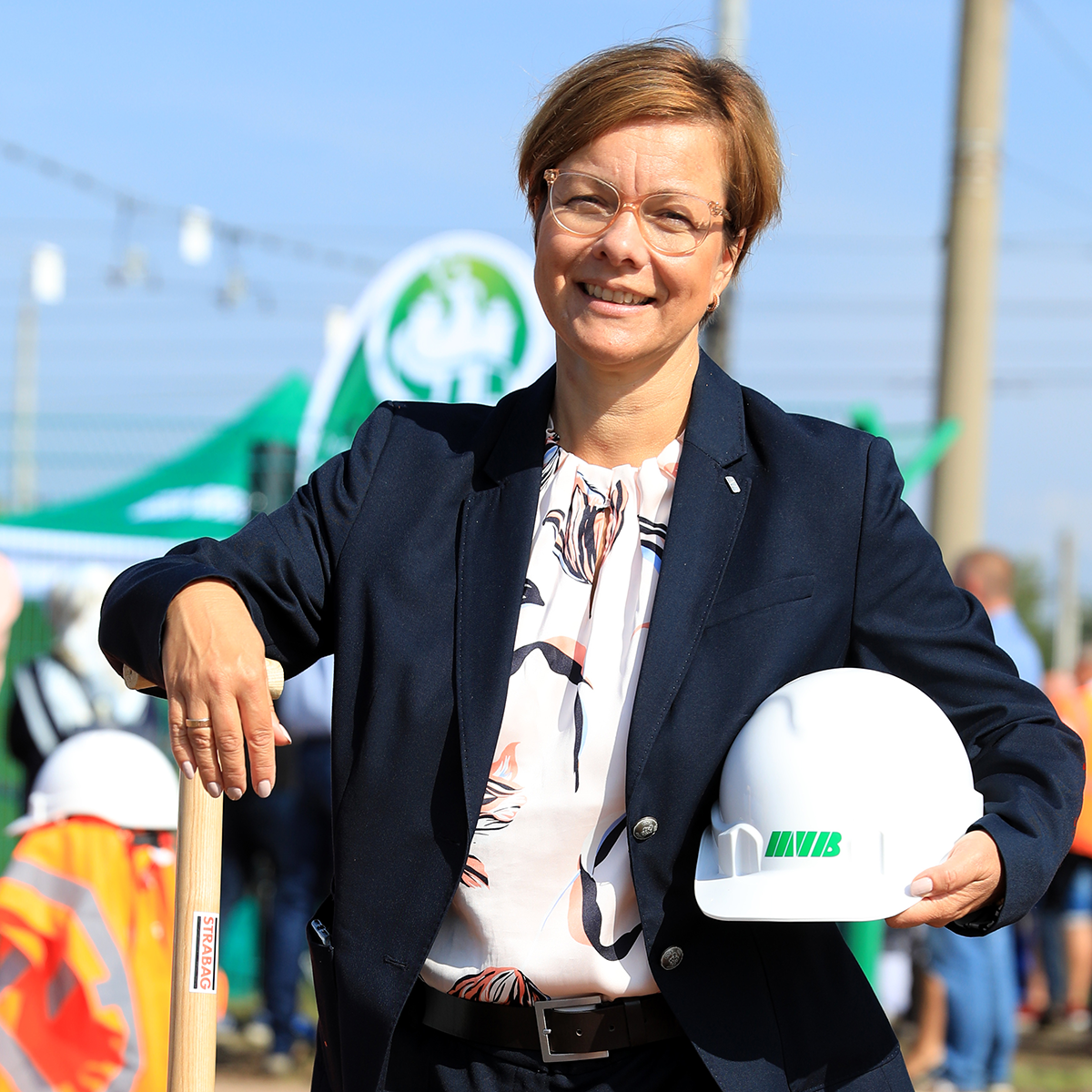Birgit Münster-Rendel freut sich über den Spatenstich des neuen Betriebshofes Nord