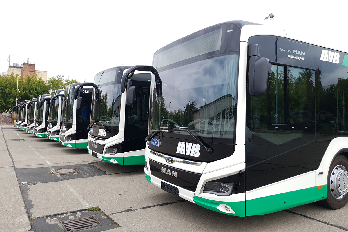 Neue Linienbusse mit Hybridmotor der Firma MAN