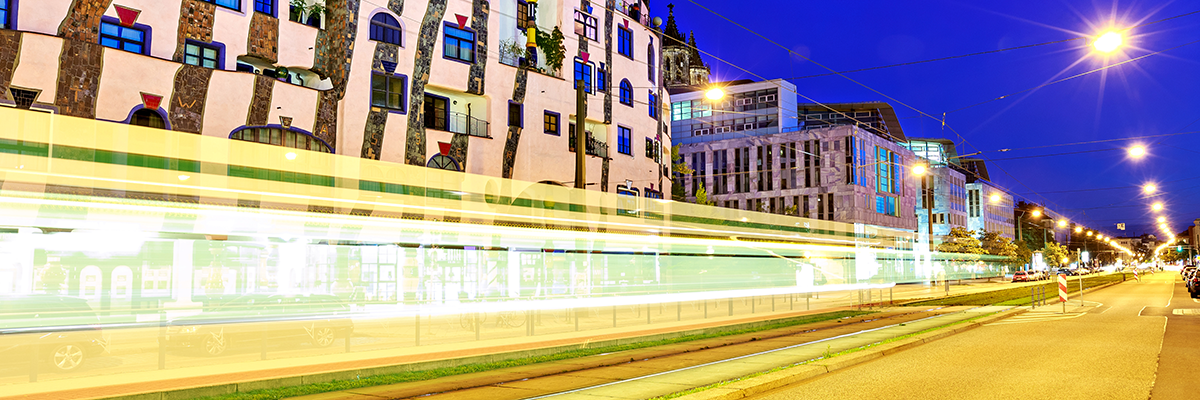 Straßenbahn auf dem Breiten Weg (Foto: Stefan Deutsch)