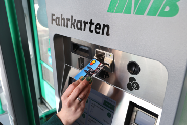 Neuer MVB-Fahrkartenautomat
