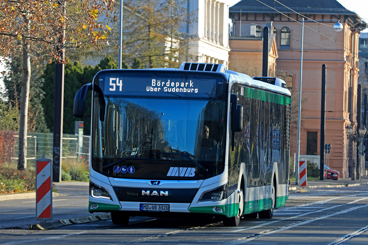 Bus der Linie 54 unterwegs im Stadtverkehr