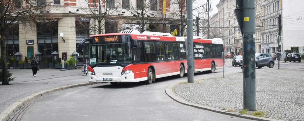 Bus der Linie 46 zum Heumarkt auf dem Hasselbachplatz.