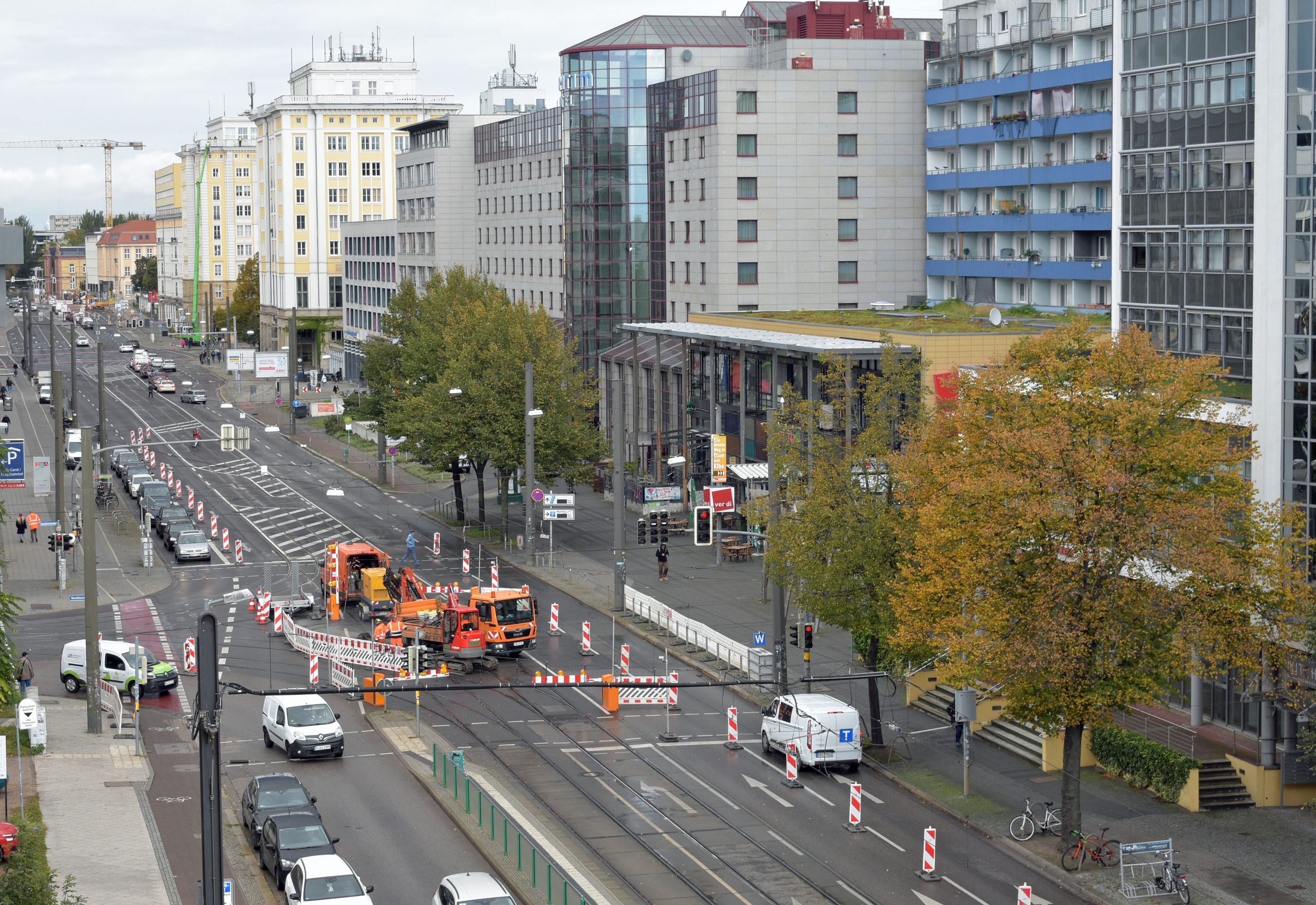 Luftaufnahme von Gleisarbeiten an der Otto-von-Guericke Straße Höhe Leiterstraße.