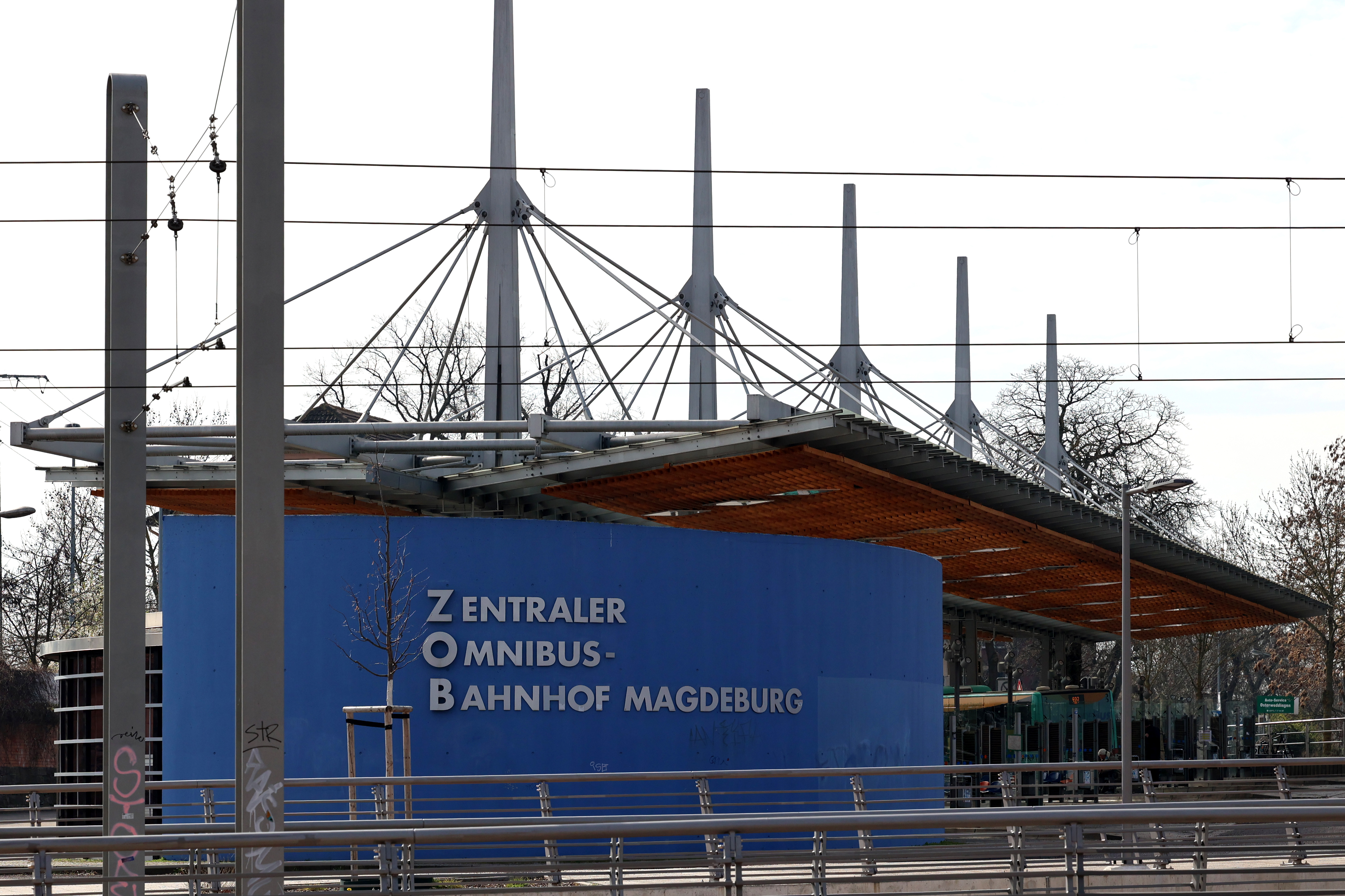 Bild des Zentralen Omnibus-Bahnhofs in Magdeburg.