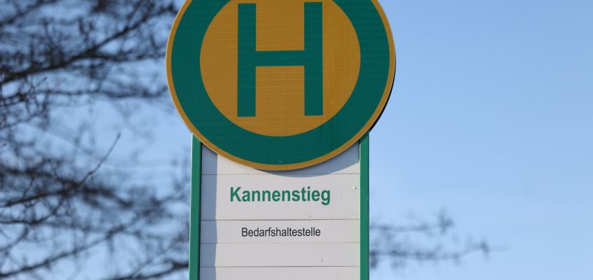 Bedarfshaltestellenschild der Haltestelle Kannenstieg