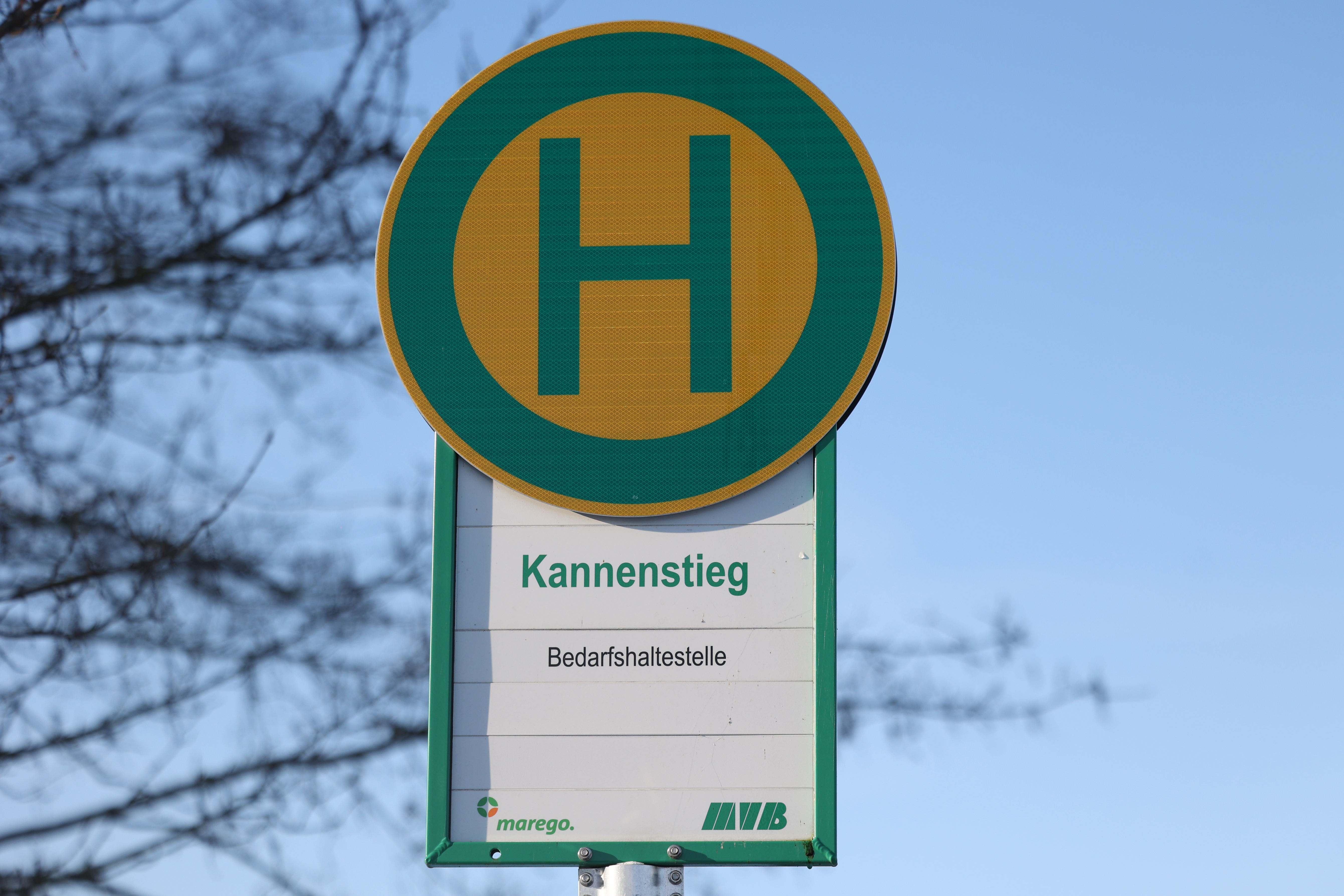 Bedarfshaltestellenschild der Haltestelle Kannenstieg