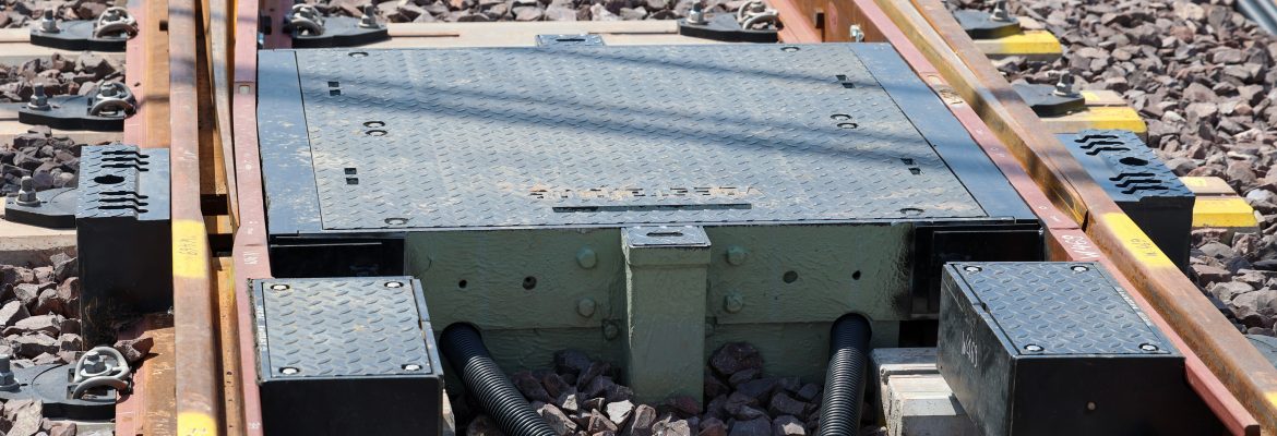 Nahaufnahme der neuen Schienen in der MVB Strabag Baustelle am August Bebel Damm