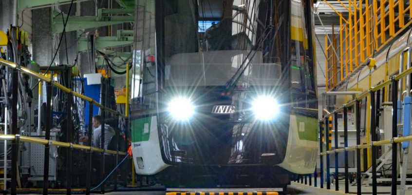 Flexity Straßenbahn in der Werkstatt