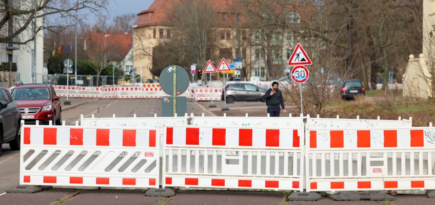 Straßensperrung am Editharing in Stadtfeld.
