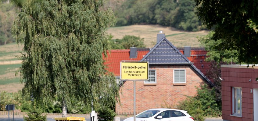 Ortseingangsschild in Beyendorf-Sohlen