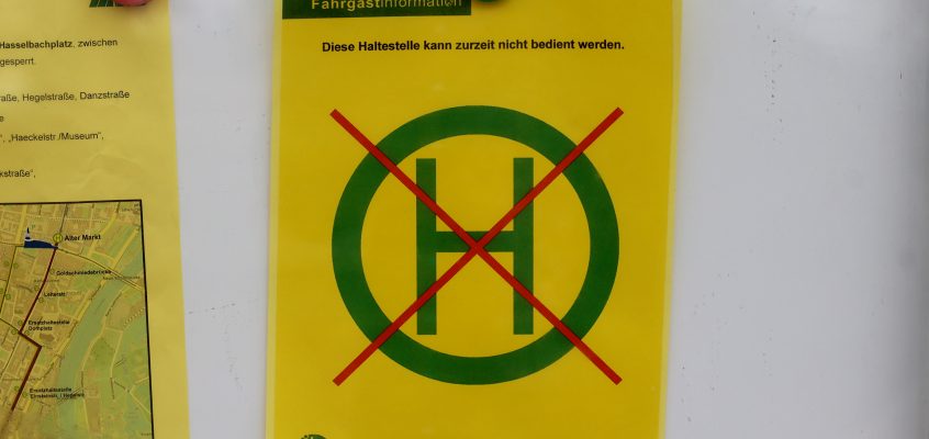 Informationsaushang "Haltestelle entfällt"