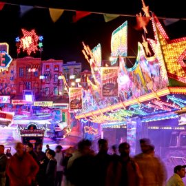 Die magdeburger Herbstmesse bei Nacht
