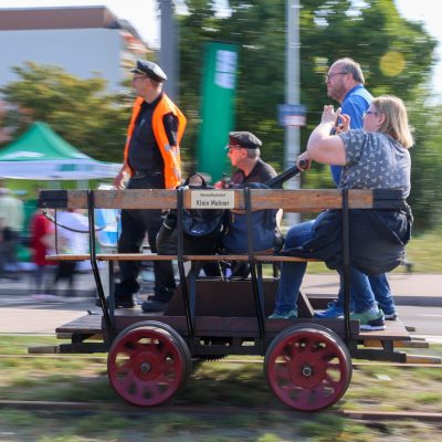 Draisine auf den Straßenbahngleisen