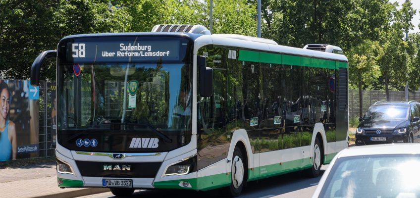 Buslinie 58 Richtung Sudenburg im Hopfengarten
